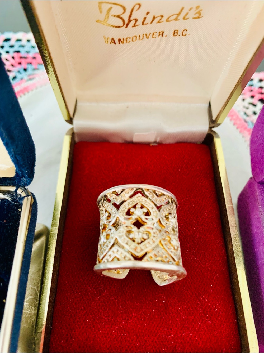 Five Pretty Rings Lot - Picture 4 of 6